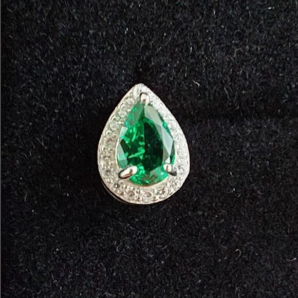 0.68 Carat Emerald Sterling Silver Pear Cut Stud Earrings - Picture 7 of 12